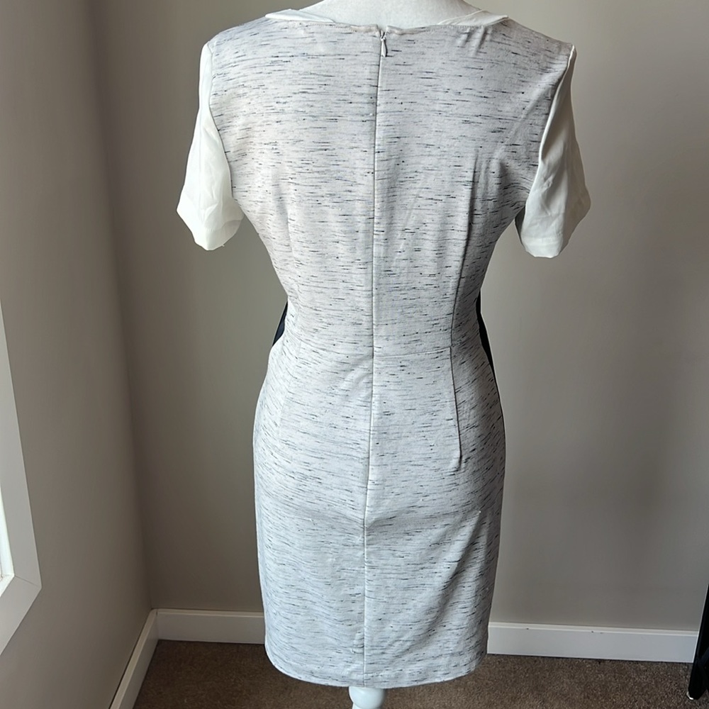Dynamite V-Neck Dress - Picture 6 of 12